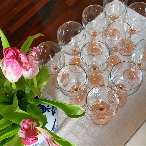 Vintage Luminarc Rose wine glasses (D’Arques) - Picture 3 of 4